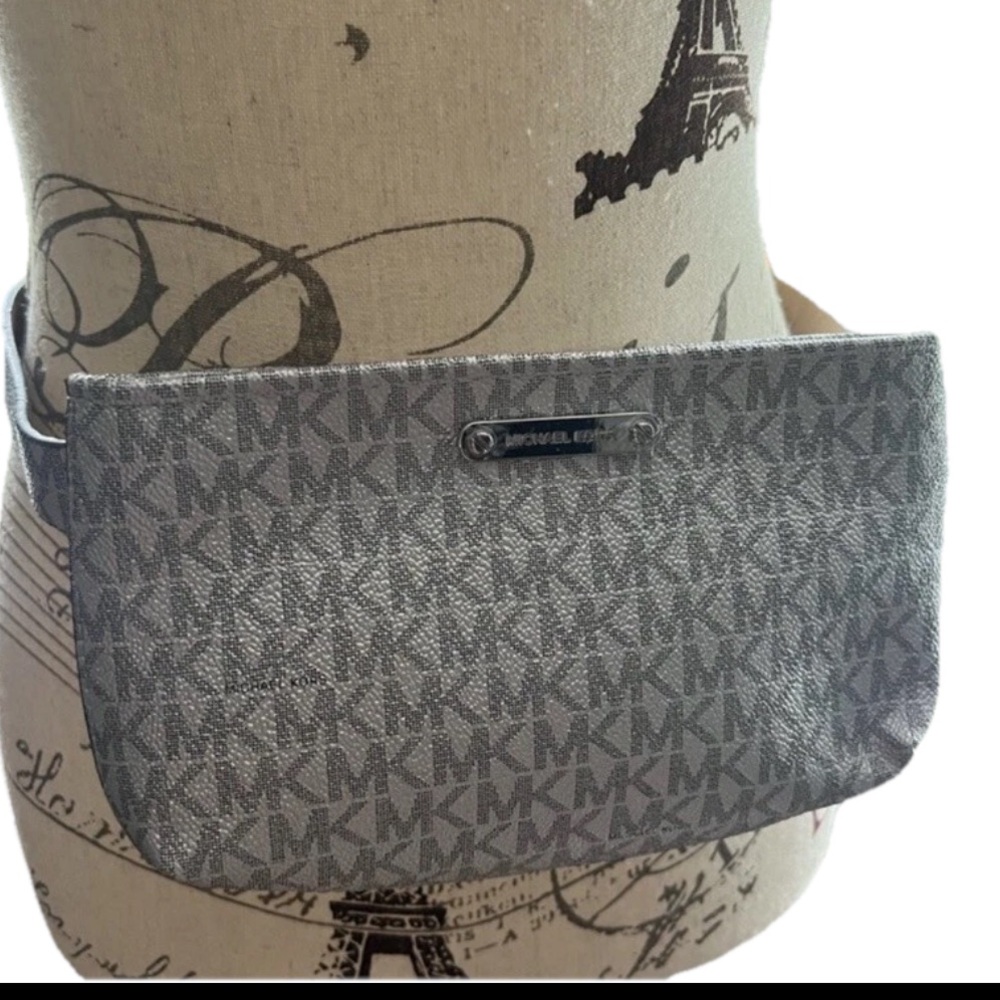 Michael Kors Monogram Adjustable Belt Bag Fannie Pack Purse